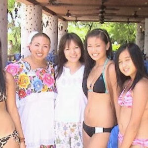 Meet your Posher, Kha